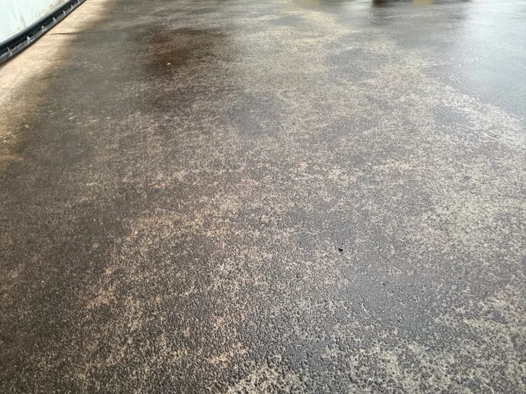 コンクリート駐車スペース